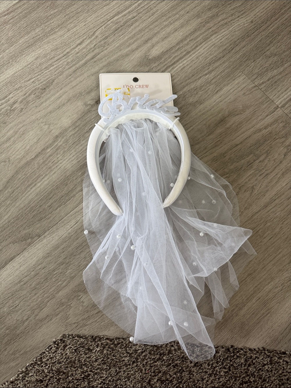 Bride Veil Headband with Pearl-Embellished Tulle - White